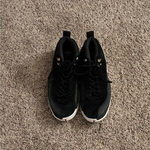 Black Men's Athletic Sneakers - Jordans